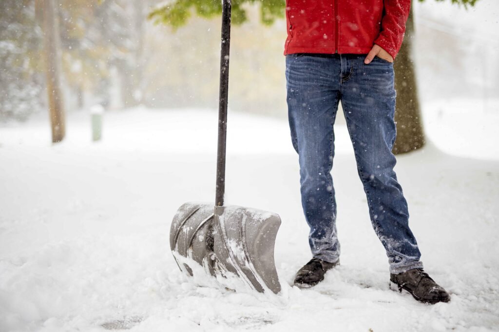 Choose the right snow removal company in Dallas. Get the top Ice Removal Dallas service for your winter needs.